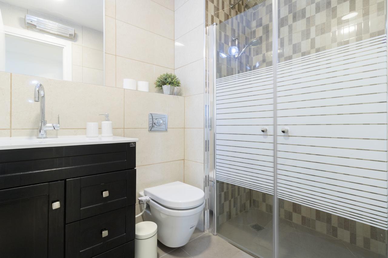 Luxury One-Bedroom Apartment/Parking In City Center Gerusalemme Esterno foto
