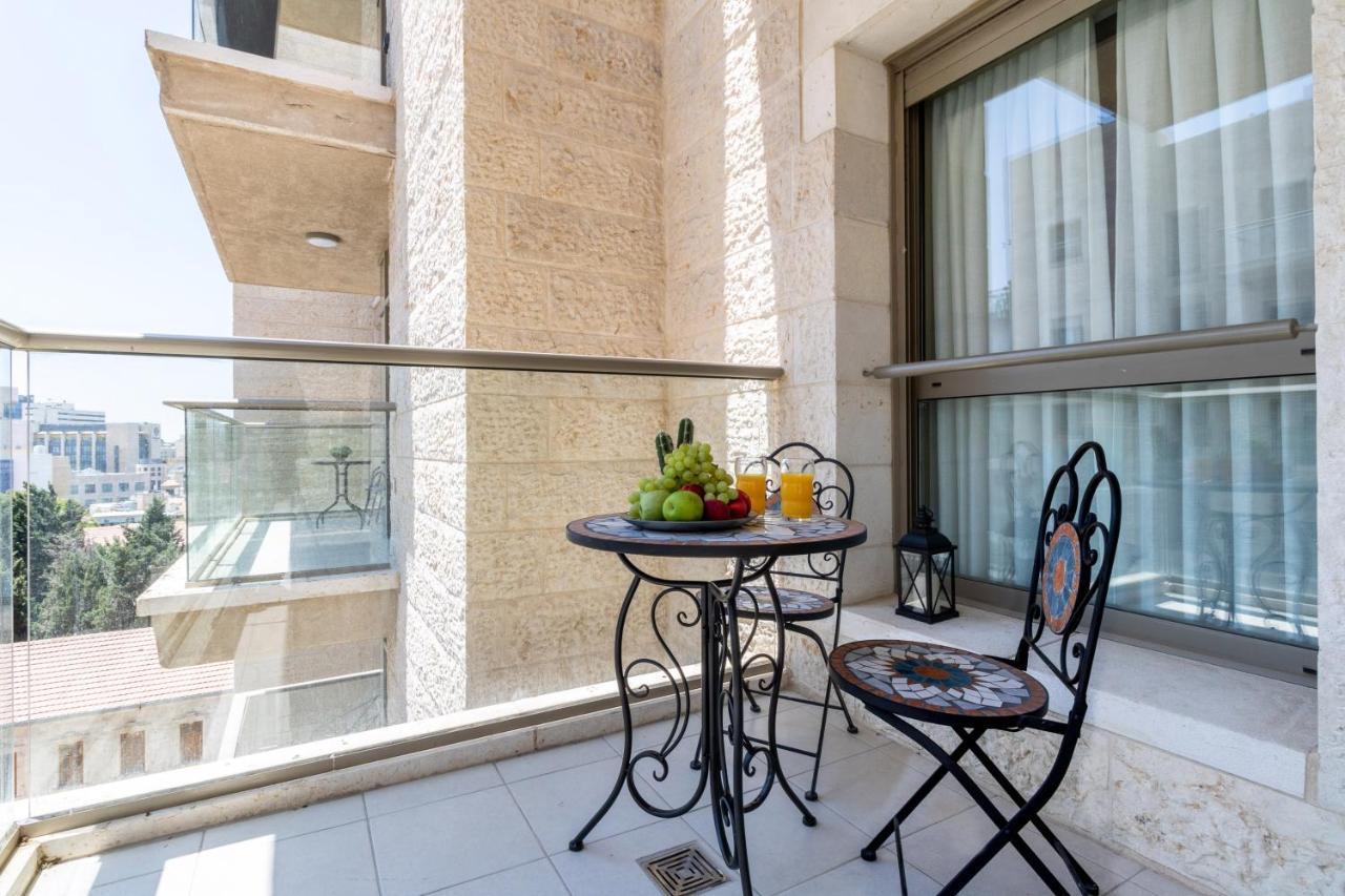 Luxury One-Bedroom Apartment/Parking In City Center Gerusalemme Esterno foto